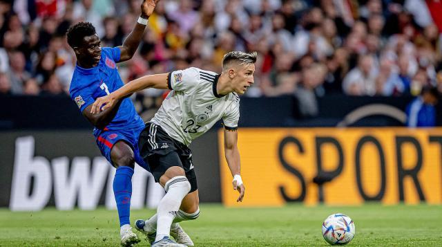 相比同龄人 相比同龄人